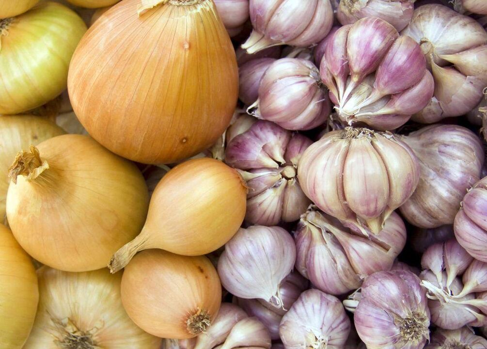 onions and garlic to remove parasites